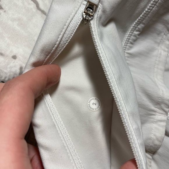 White lululemon speed up - Picture 4 of 5